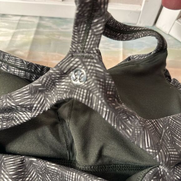 Lululemon Tank Top - Picture 4 of 15